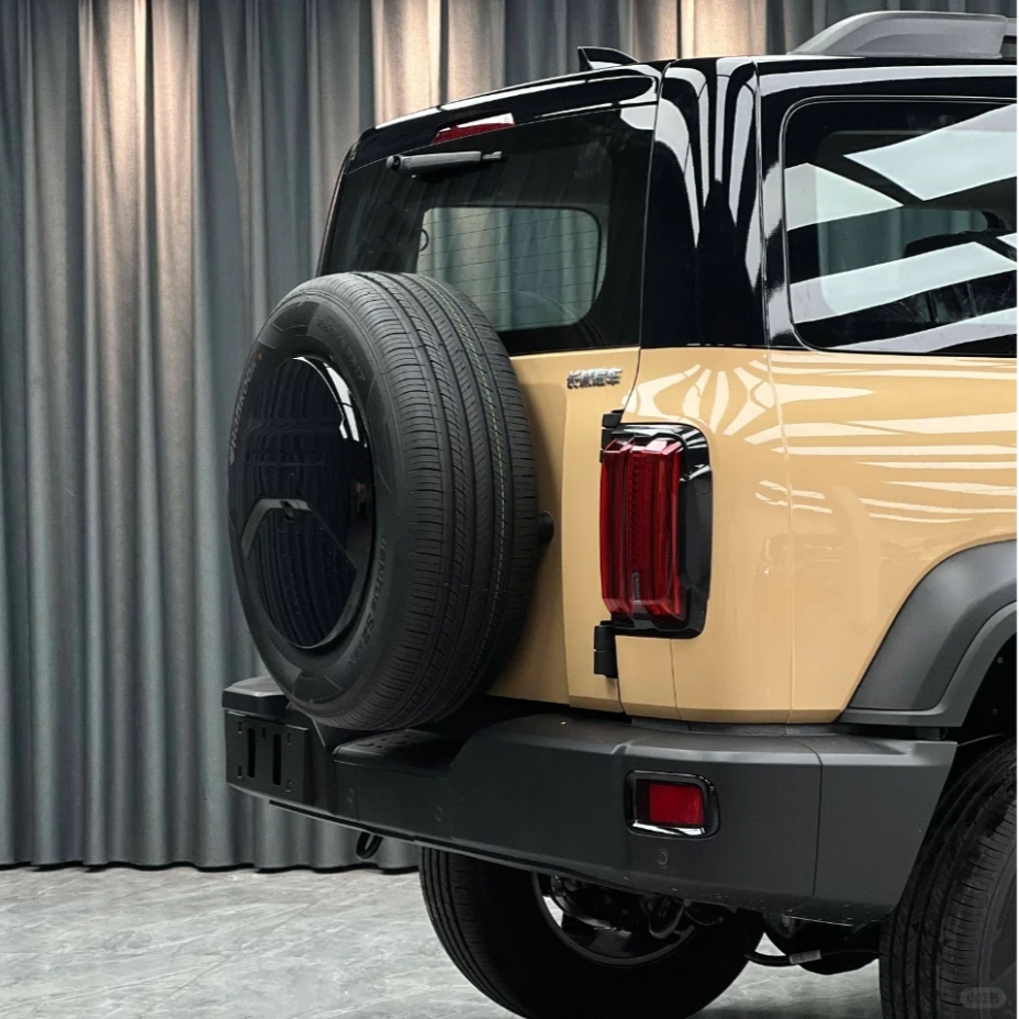 Super Gloss Sandstorm Yellow Desert Yellow Car Vinyl Wrap review NICHOLAS MICHAELIDES 03