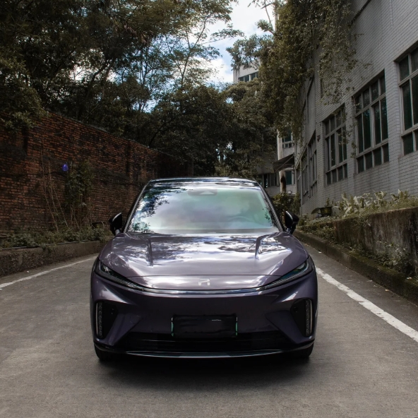 Gloss Liquid Metallic Viola Purple Car Vinyl Wrap review Lowi 02