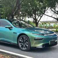 Glossy Chameleon Jungle Green Car Vinyl Wrap review 1