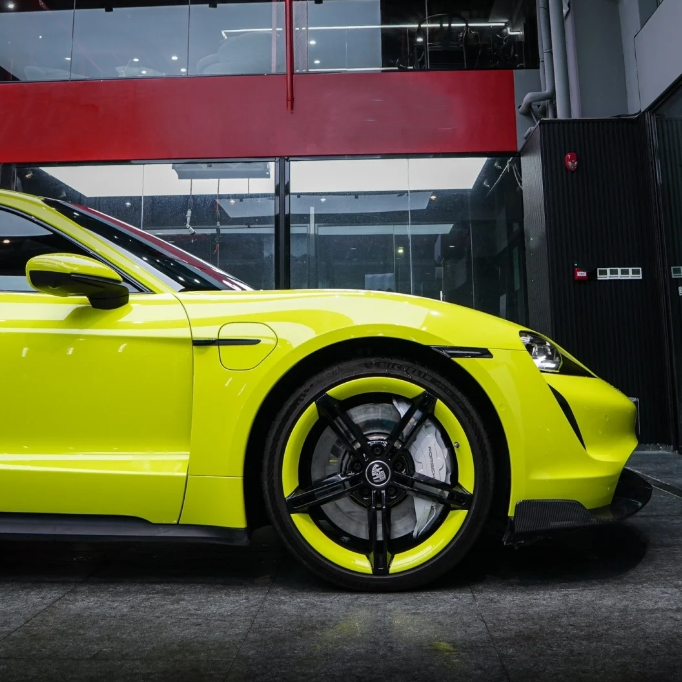 PET Gloss Acid Green Car Vinyl Wrap review Wief 02