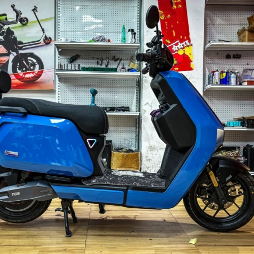 Glossy Crystal Abudhabi Blue Car Vinyl Wrap review 