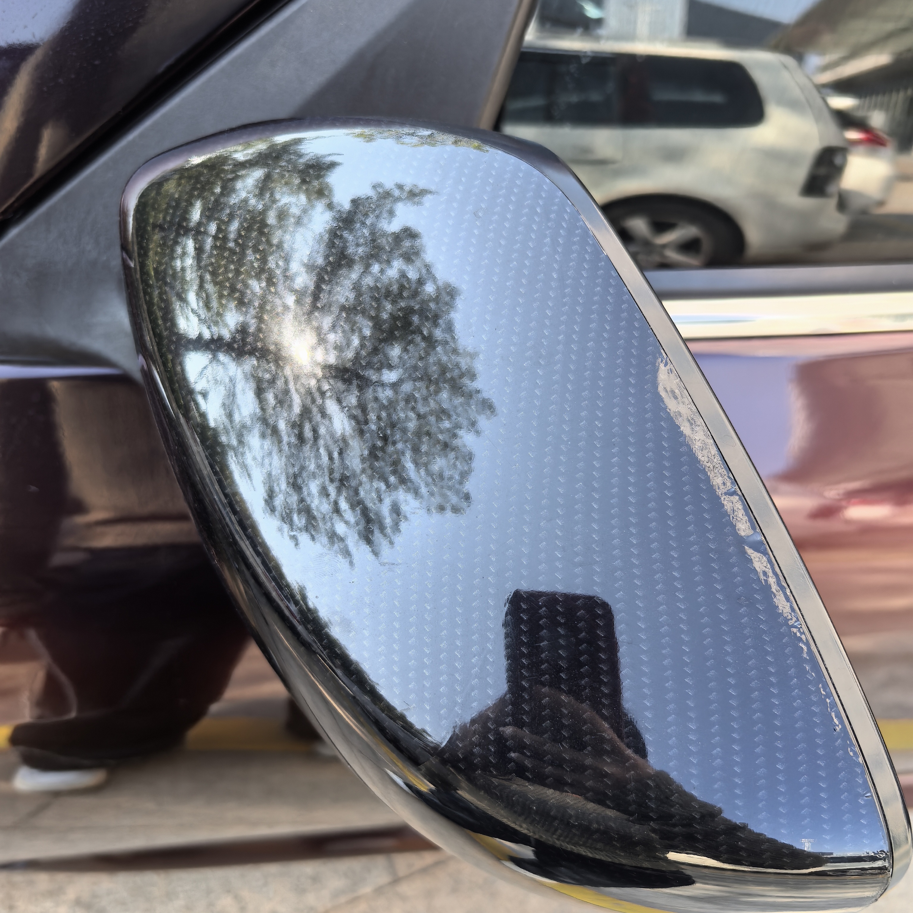 Super Gloss Carbon Fiber Car Vinyl Wrap review 1