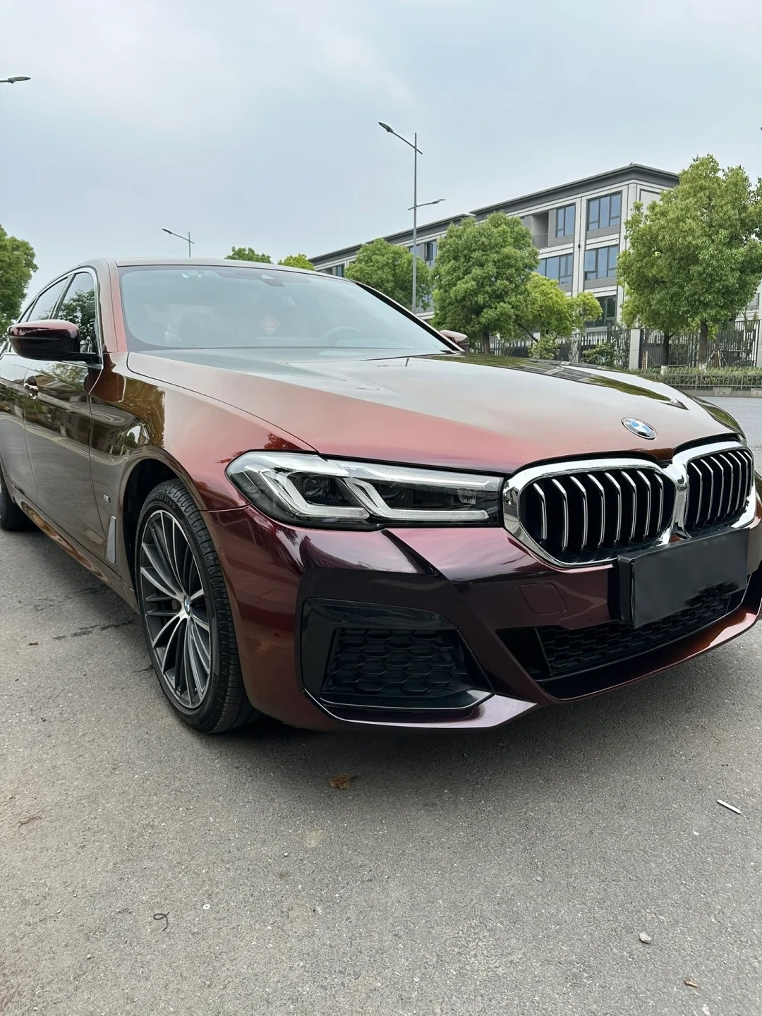 PET Gloss Shifting Red to Black Car Vinyl Wrap review reeu 02