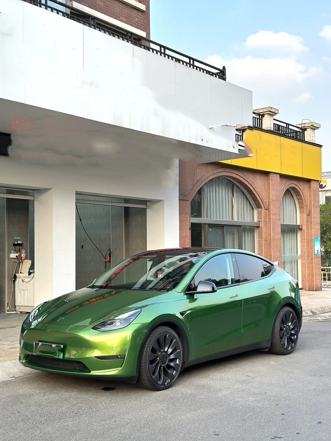 Gloss Metallic Mamba Green Car Vinyl Wrap review jn 02