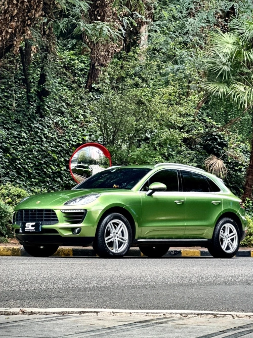 Gloss Metallic Mamba Green Car Vinyl Wrap review 