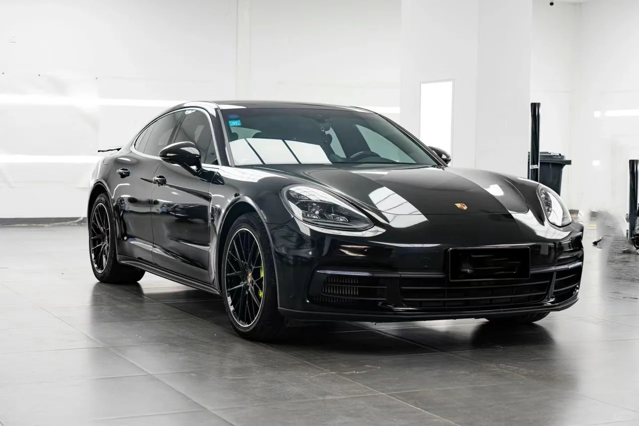 Gloss Metallic Black Car Vinyl Wrap review miuuu 02