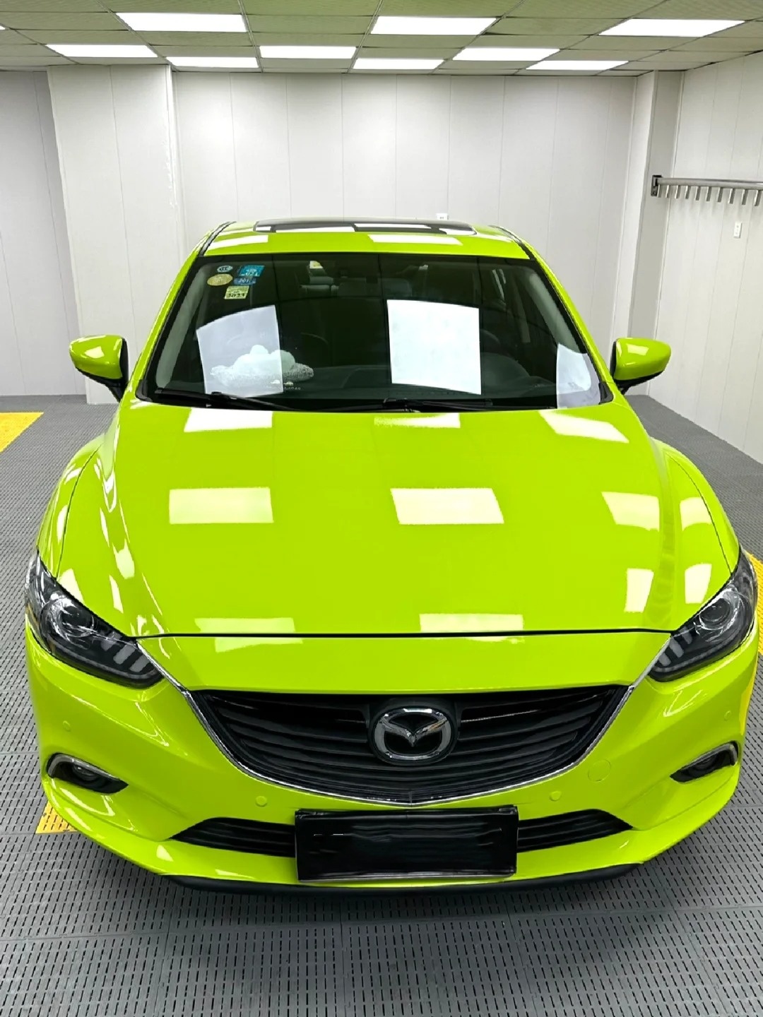 Gloss Crystal Bur Green Car Vinyl Wrap review pokey 02