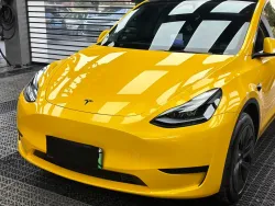 Gloss Metallic Golden Yellow Car Vinyl Wrap review rain 01