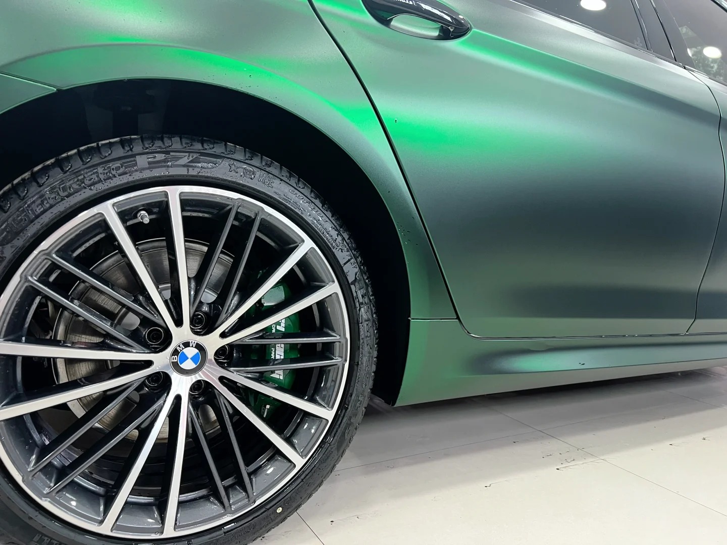 Matte Venom Green Car Vinyl Wrap review upi 02