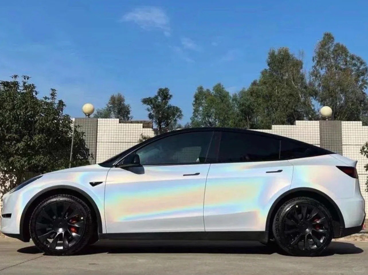 Glossy Laser White Car Vinyl Wrap review joy 02
