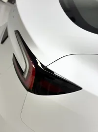 NIO Ultimate Flat Pure White Car Vinyl Wrap review 1