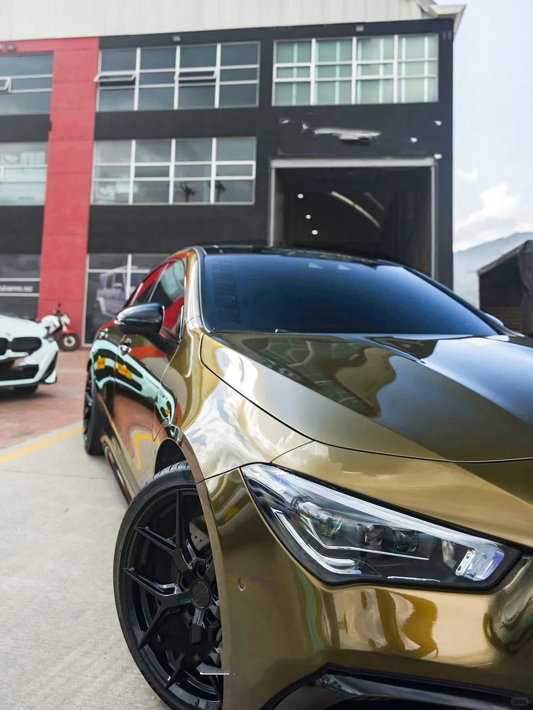 Gloss Metallic Midnight Gold Car Vinyl Wrap review yuik 02