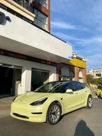 Gloss Chanel Yellow Car Vinyl Wrap review 1