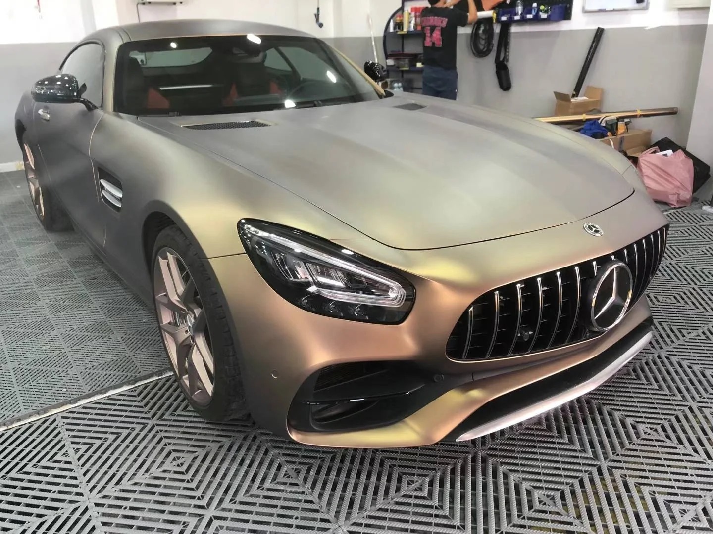 Ultra-Matte Midnight Gold Car Vinyl Wrap review reht 01