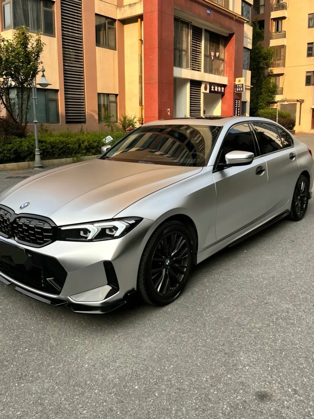 Matte Chrome Alexander Silver Car Vinyl Wrap review 1