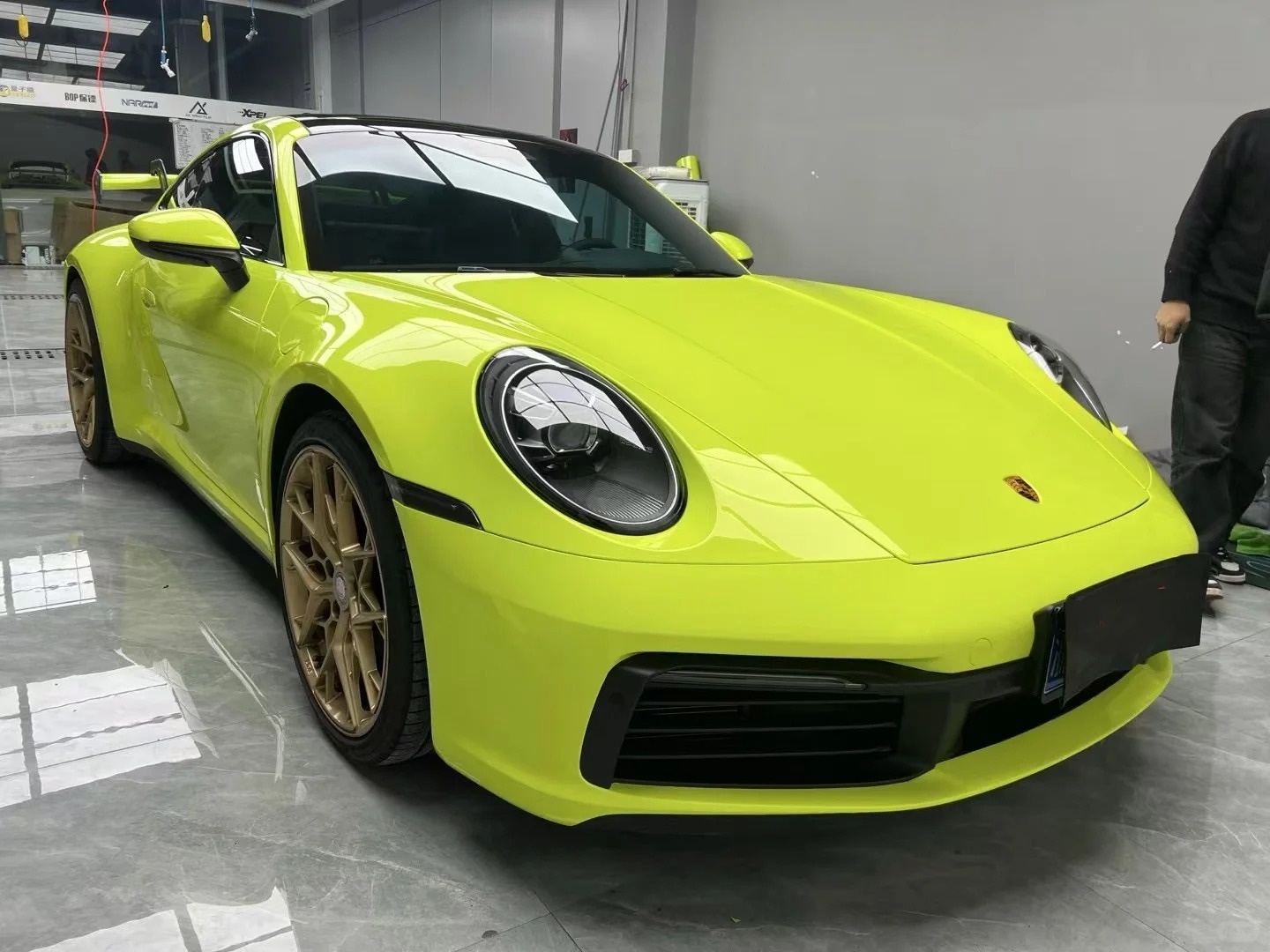 Gloss Acid Lime Green Car Vinyl Wrap review safbn 02