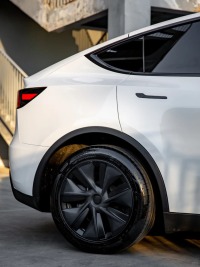 Benz Lexus Glossy PET Sparkle White Car Vinyl Wrap review 1