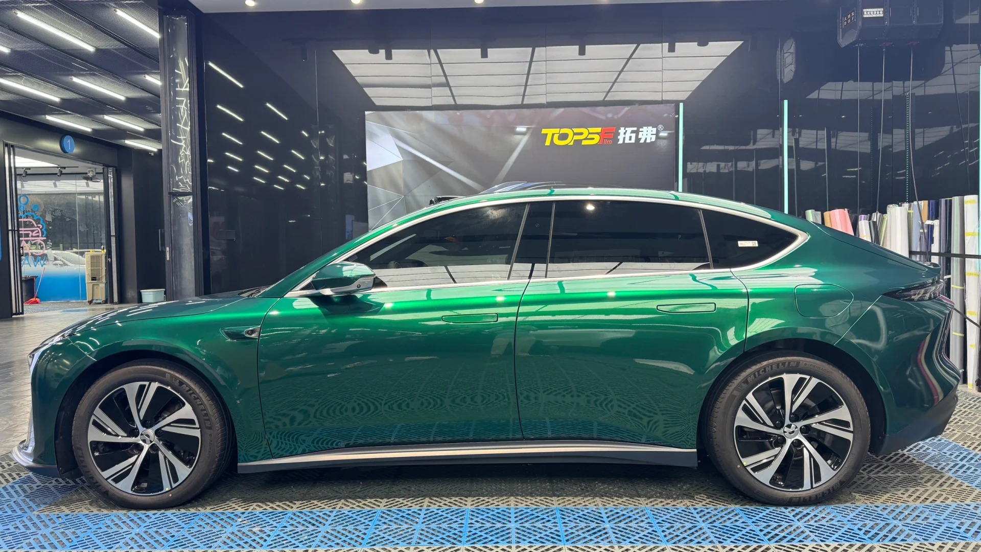 PET Tesla Gloss Agate Green Car Vinyl Wrap review dfg 02