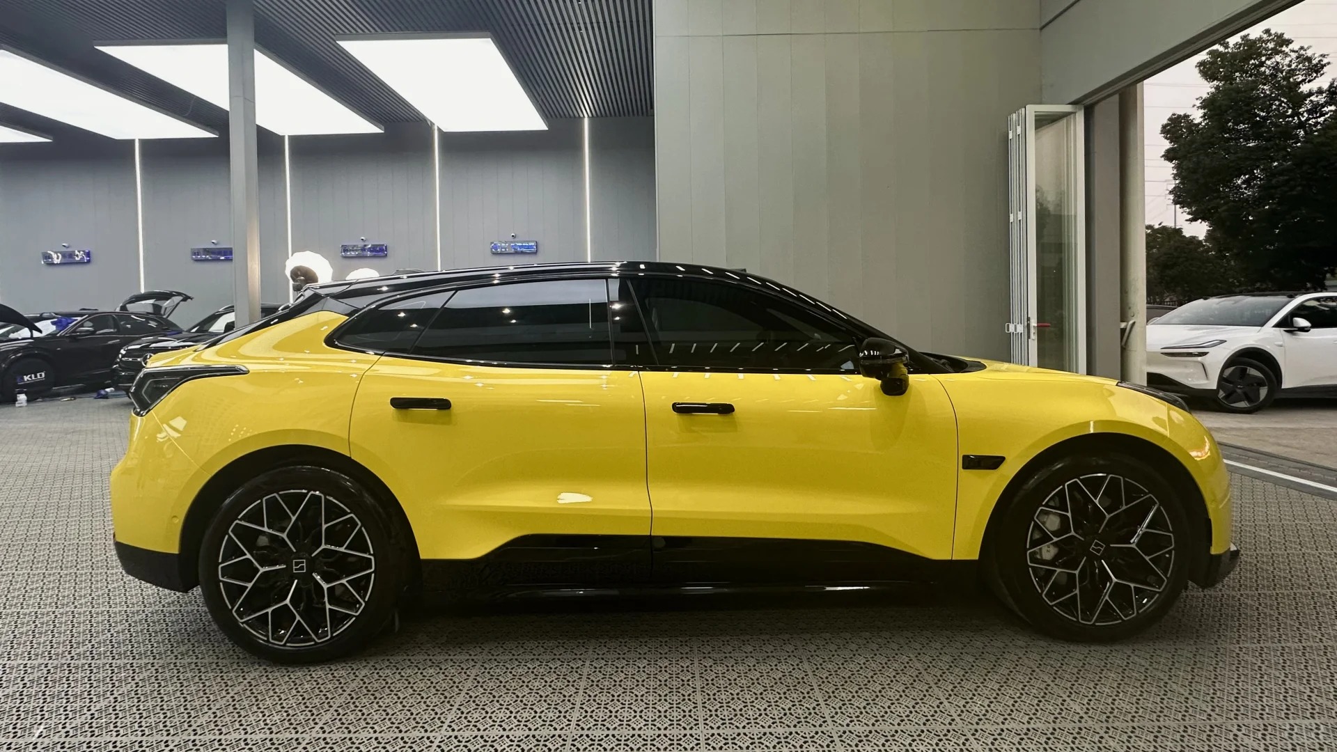Glossy Crystal Maize Yellow Car Vinyl Wrap review dvbf 02
