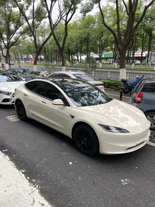 Tesla Benz Gloss Pepper Coopers White Car Vinyl Wrap review 