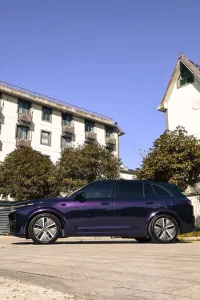 PET Gloss Metallic Twilight Purple Car Vinyl Wrap review 2