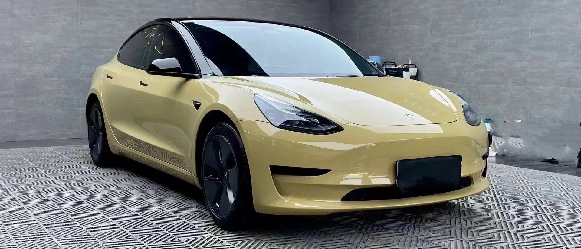 PET Sunbath Yellow Car Vinyl Wrap review dsghg 02