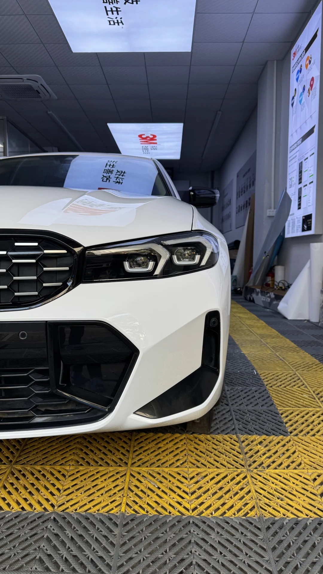 Super Gloss Crystal White Car Vinyl Wrap review sdgth 03