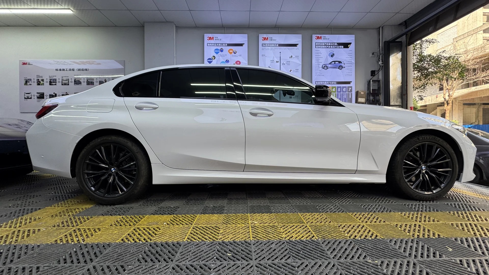 Super Gloss Crystal White Car Vinyl Wrap review sdgth 02