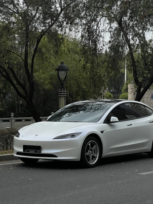 Matte Aurora White Car Vinyl Wrap review 