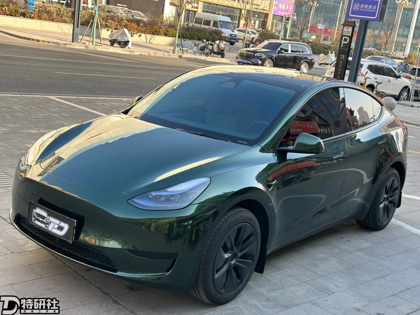 PET Gloss Metallic Midnight Green Car Vinyl Wrap review dgjk 01