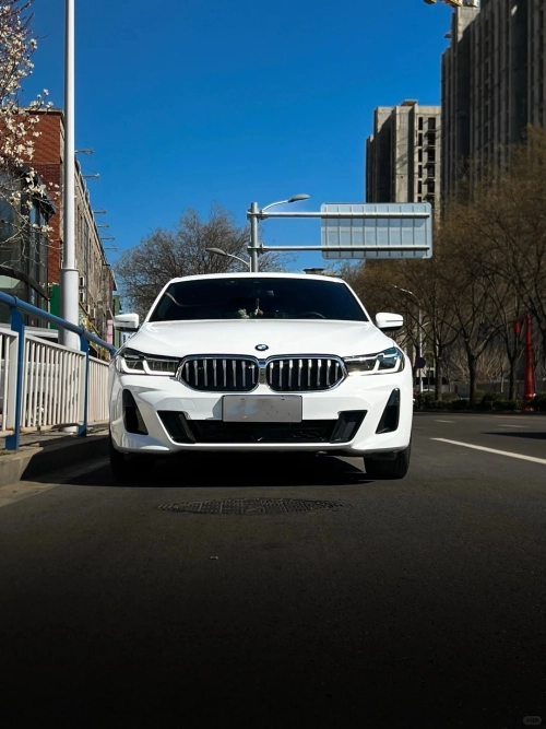 Satin Pearl White Car Vinyl Wrap review 