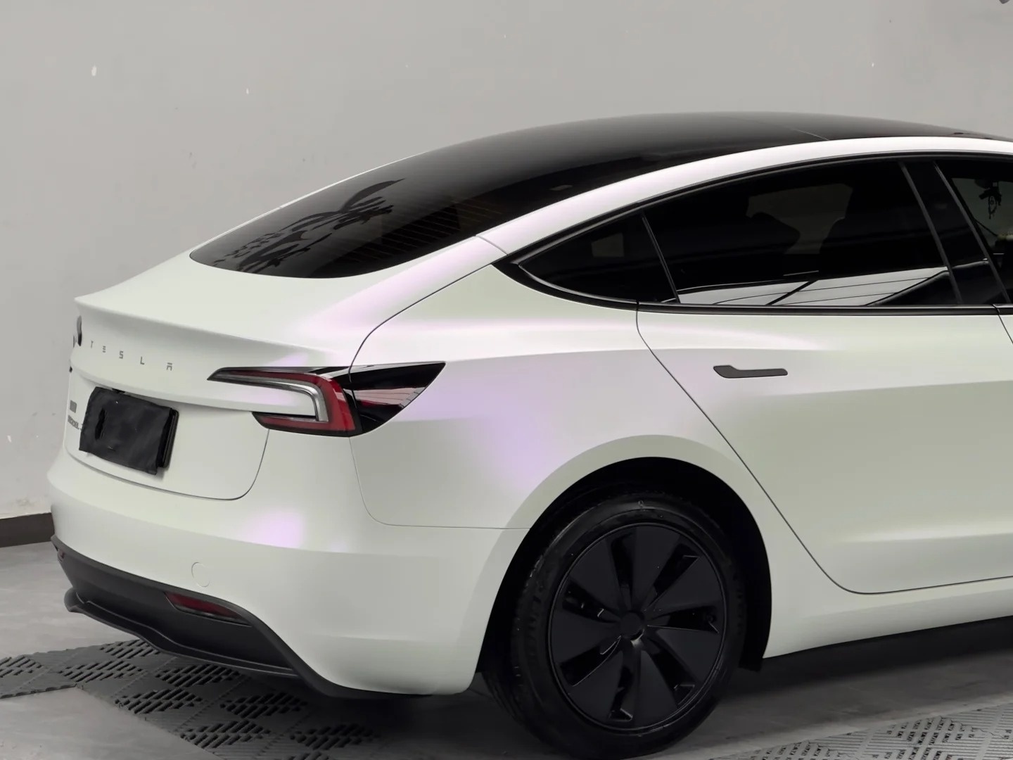 Matte White Purple Car Vinyl Wrap review dfrg 01