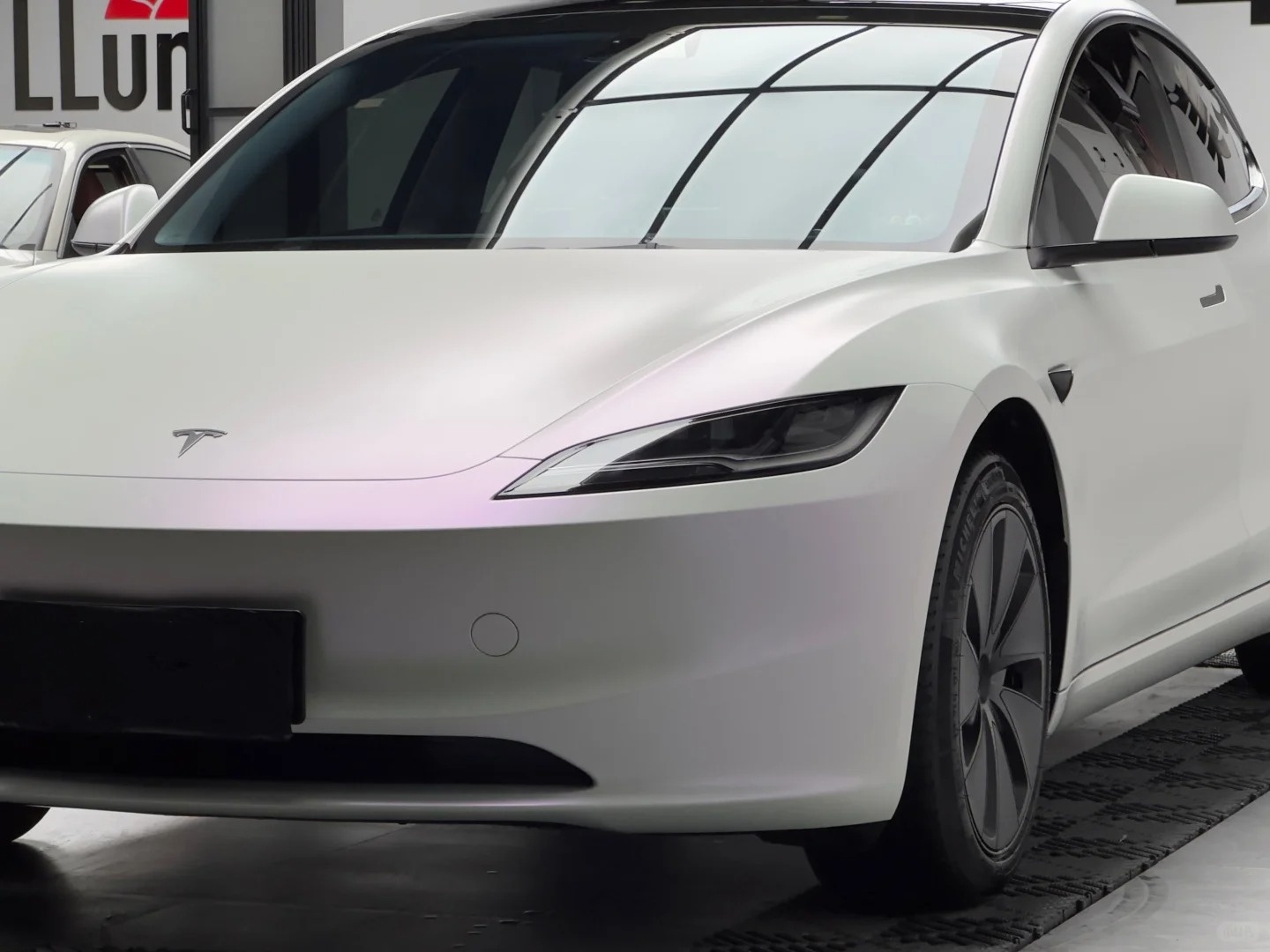 Matte White Purple Car Vinyl Wrap review dfrg 02