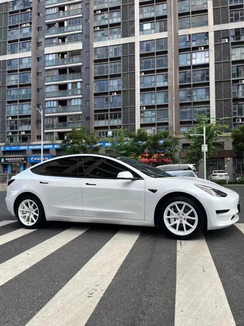 Gloss Crescent White Car Vinyl Wrap review 