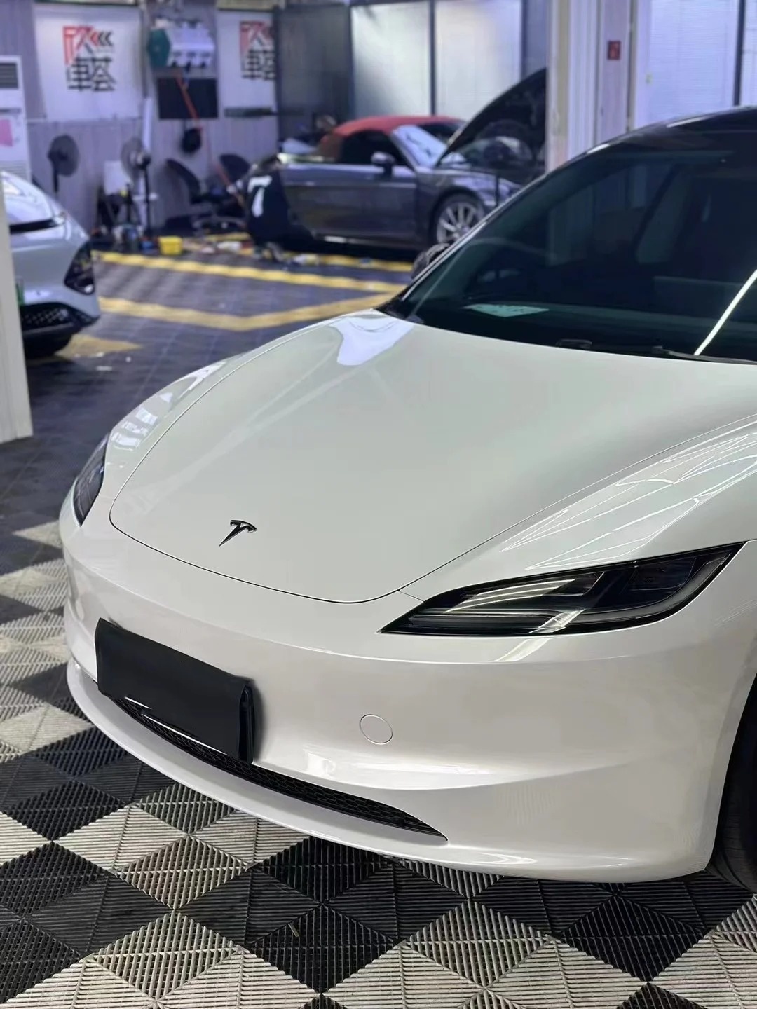 Gloss Crescent White Car Vinyl Wrap review wreghe 02