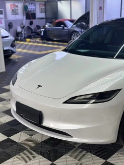 Gloss Crescent White Car Vinyl Wrap review wreghe 02