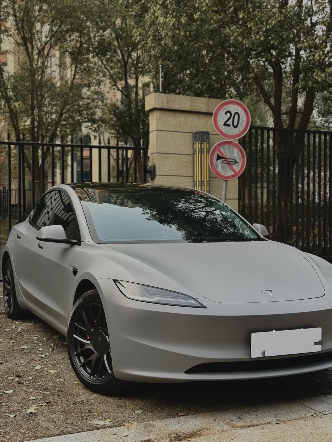 Matte Flat Dark Grey Car Vinyl Wrap review dfsgtry 01