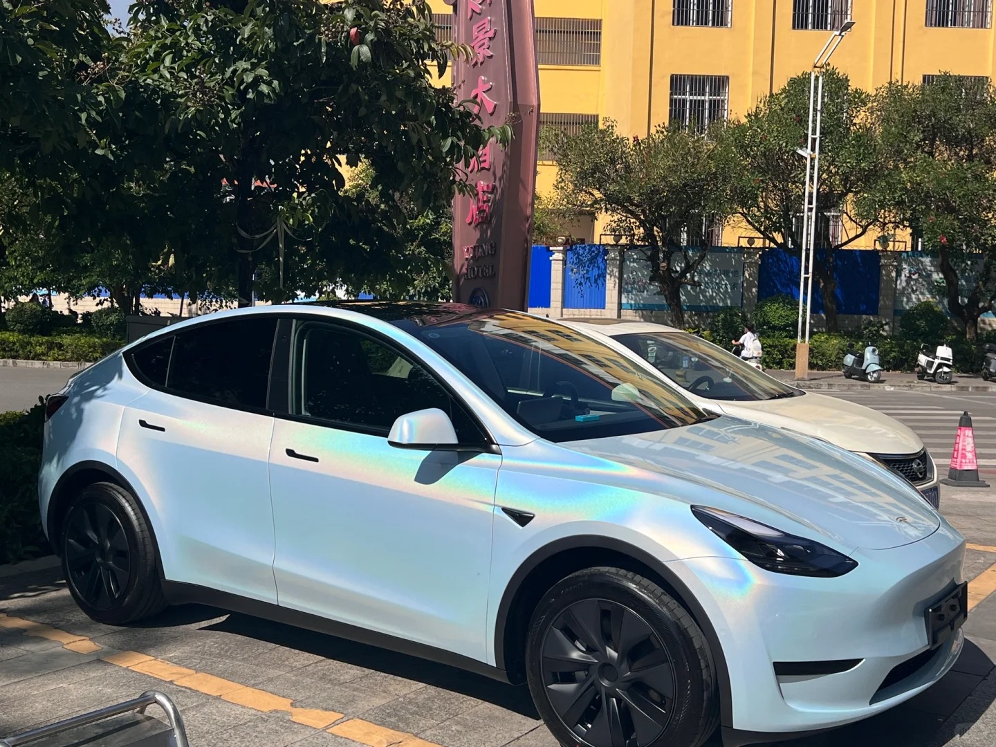 Rainbow Holographic Ocean Blue Car Vinyl Wrap review nhg 01