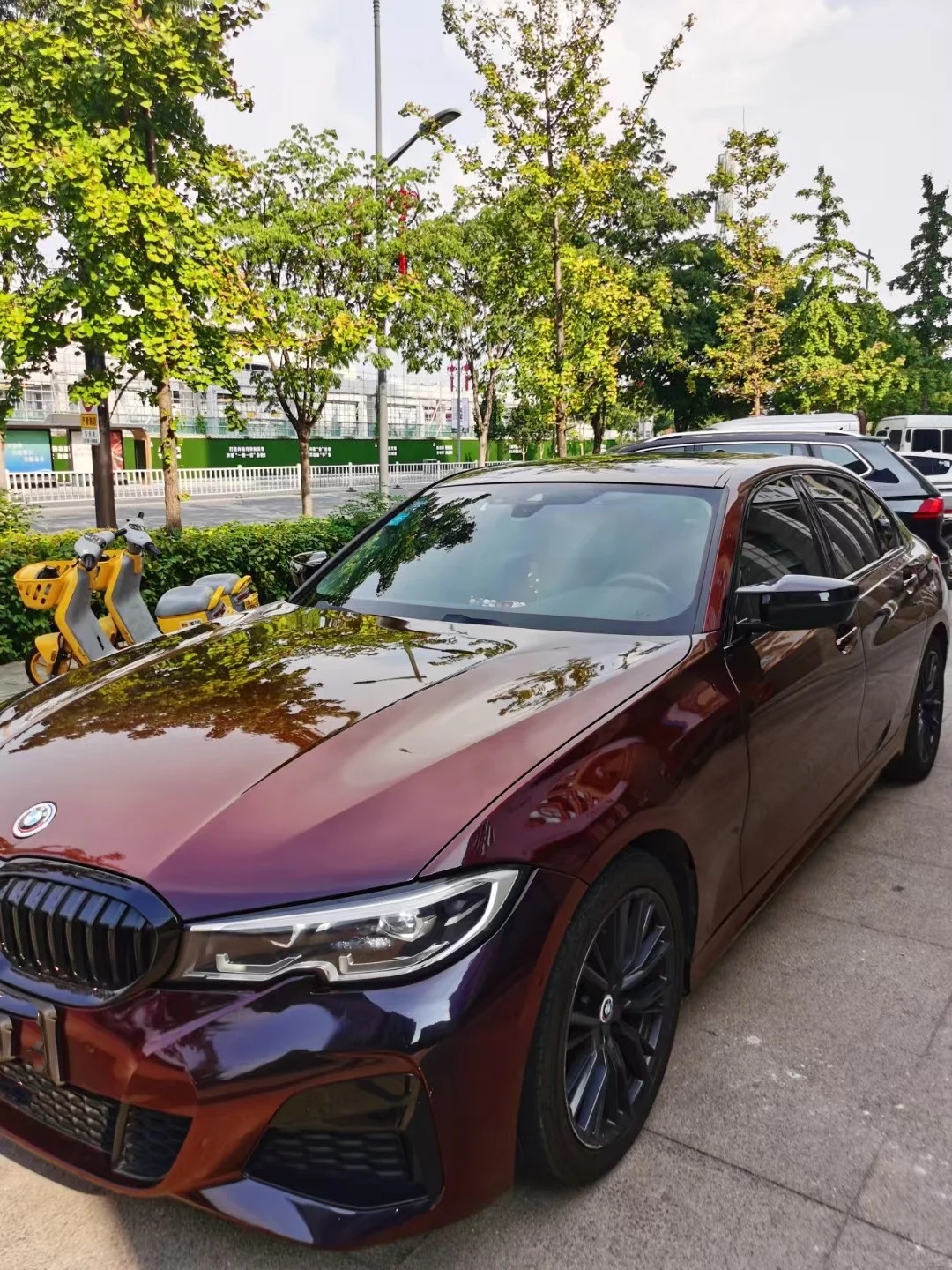 Tesla Glossy PET Diamonds Black Red Car Vinyl Wrap review fdhrtj 01