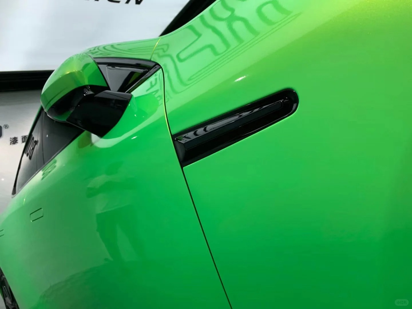 Audi Gloss Magic Gold Green Car Vinyl Wrap review dhrt 01