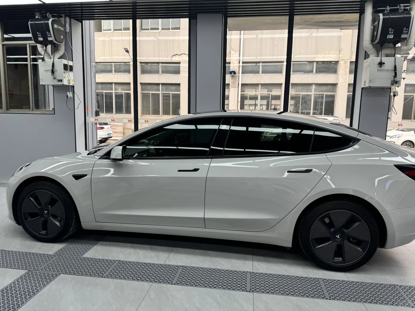 Super Gloss Ash Gray Car Vinyl Wrap review hgteh 01