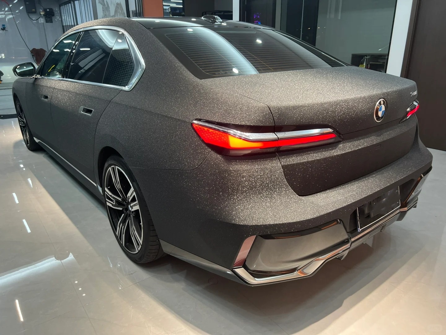 Super Diamond Black Car Vinyl Wrap review fgf 03