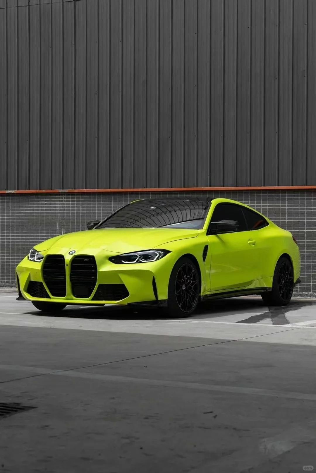 St. Paulo Yellow Car Vinyl Wrap review fdger