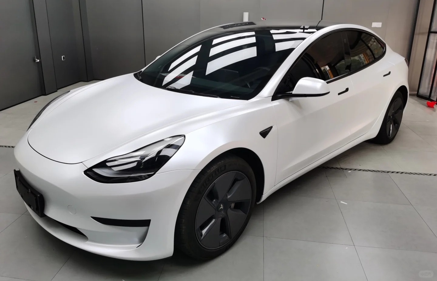 Pure Metal White Car Vinyl Wrap review 0