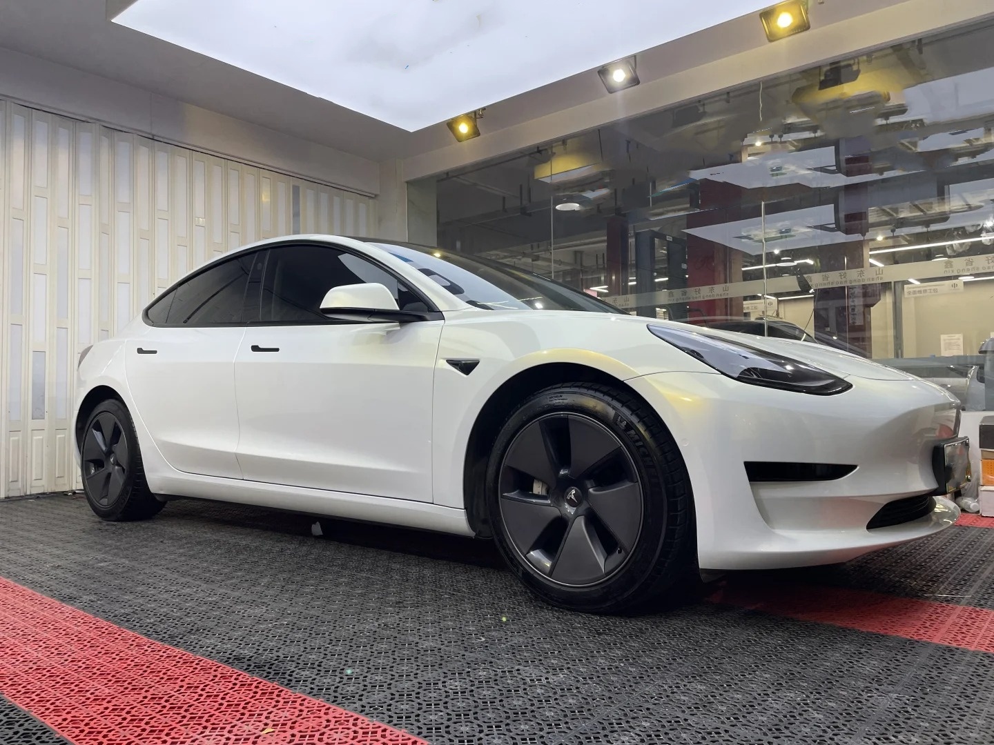 Gloss White Gold Car Vinyl Wrap review dsgr 02