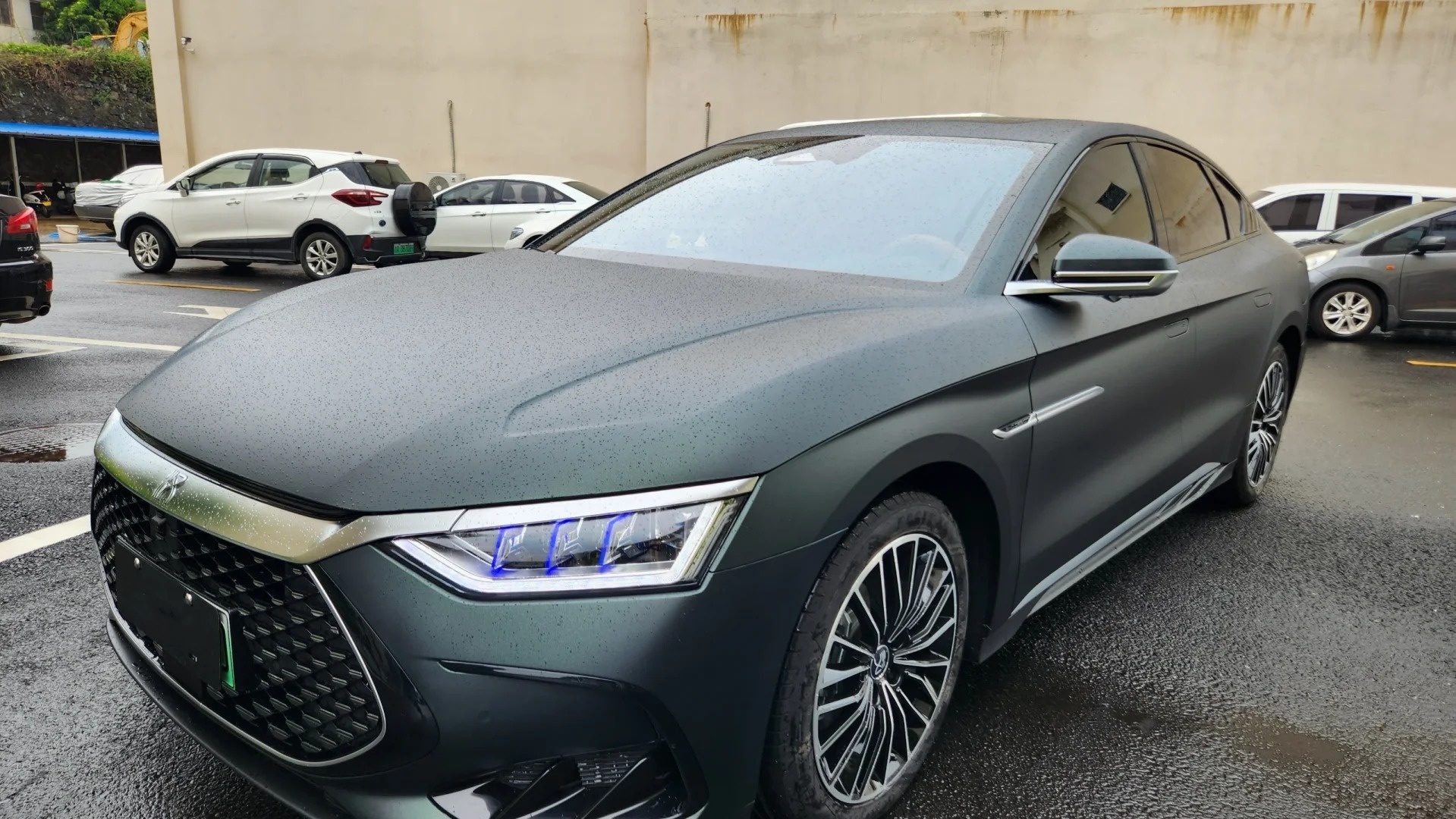 BYD Matte Diamond Black Green Car Vinyl Wrap review reyh 02