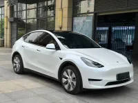 Glossy White to Blue Car Vinyl Wrap review 2