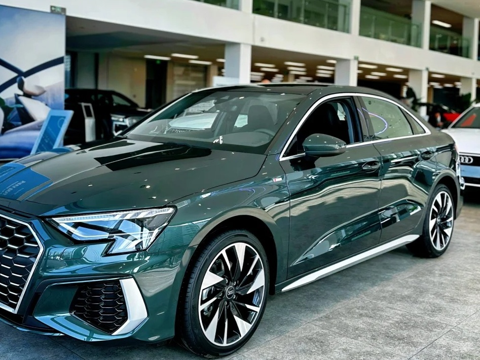 Gloss Metallic Gotland Green Car Vinyl Wrap review erfhew