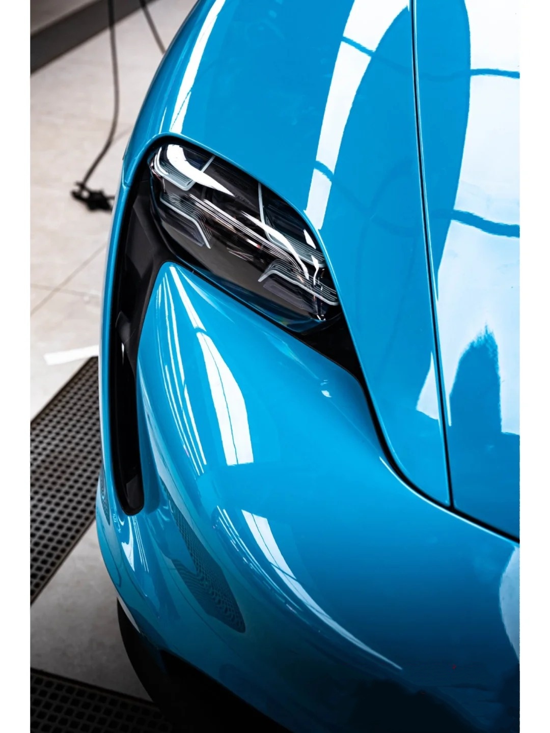 PET Super Gloss Miami Blue Car Vinyl Wrap review fsdahry 02