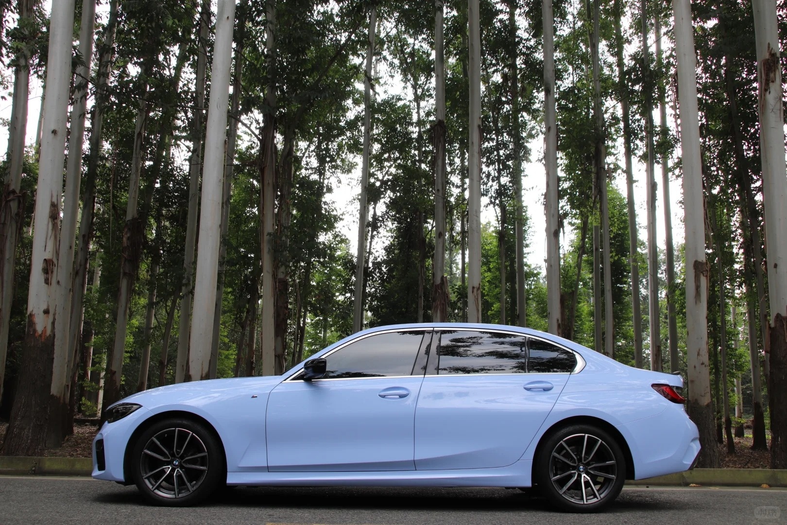 Glossy Crystal Baby Blue Car Vinyl Wrap review 1